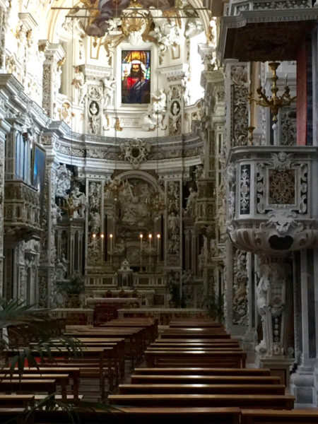 Chiesa di Gesù, another beautiful interior and different from every other.