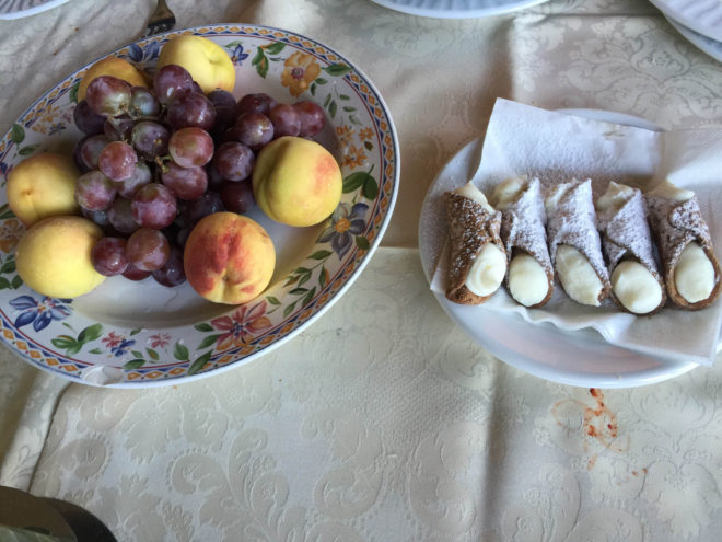 And to finish the meal, la dolce -- the sweets, complete with cannoli.