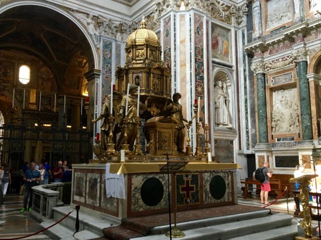 A center standing altar in the chapel dedicated to Pope Sixtus who was critical in establishing the church of Santa Maria Maggiore.