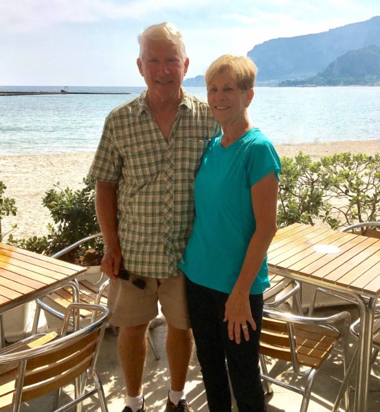 We stopped at a beachfront restaurant to grab lunch but the food was for tourists, we ate about half of it and then left, but not before taking a photo.