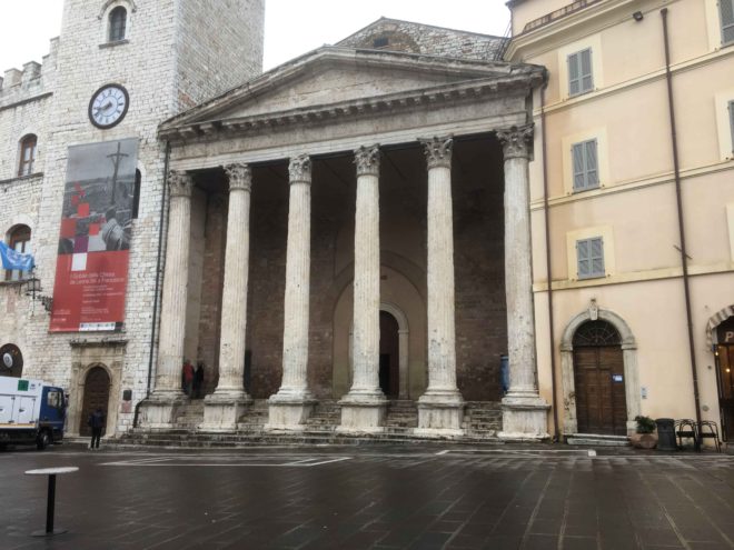 Santa Maria sopra Minerva, like the church of the same name in Rome, is a church dedicated to Mary built over a Roman temple to Minerva, the goddess of wisdom. Parts of the Roman temple, which dates from the time of Augustus (63 BC-AD 14), still remain.