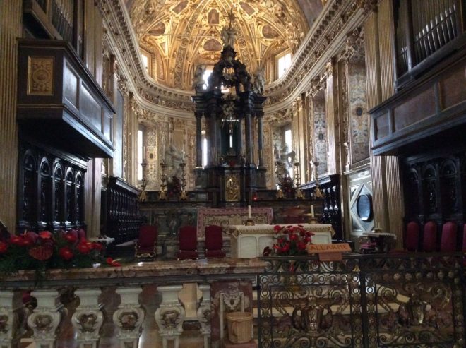 Main altar of the Chiesa di San Vittore al Corpo, next to the da Vinci museum.